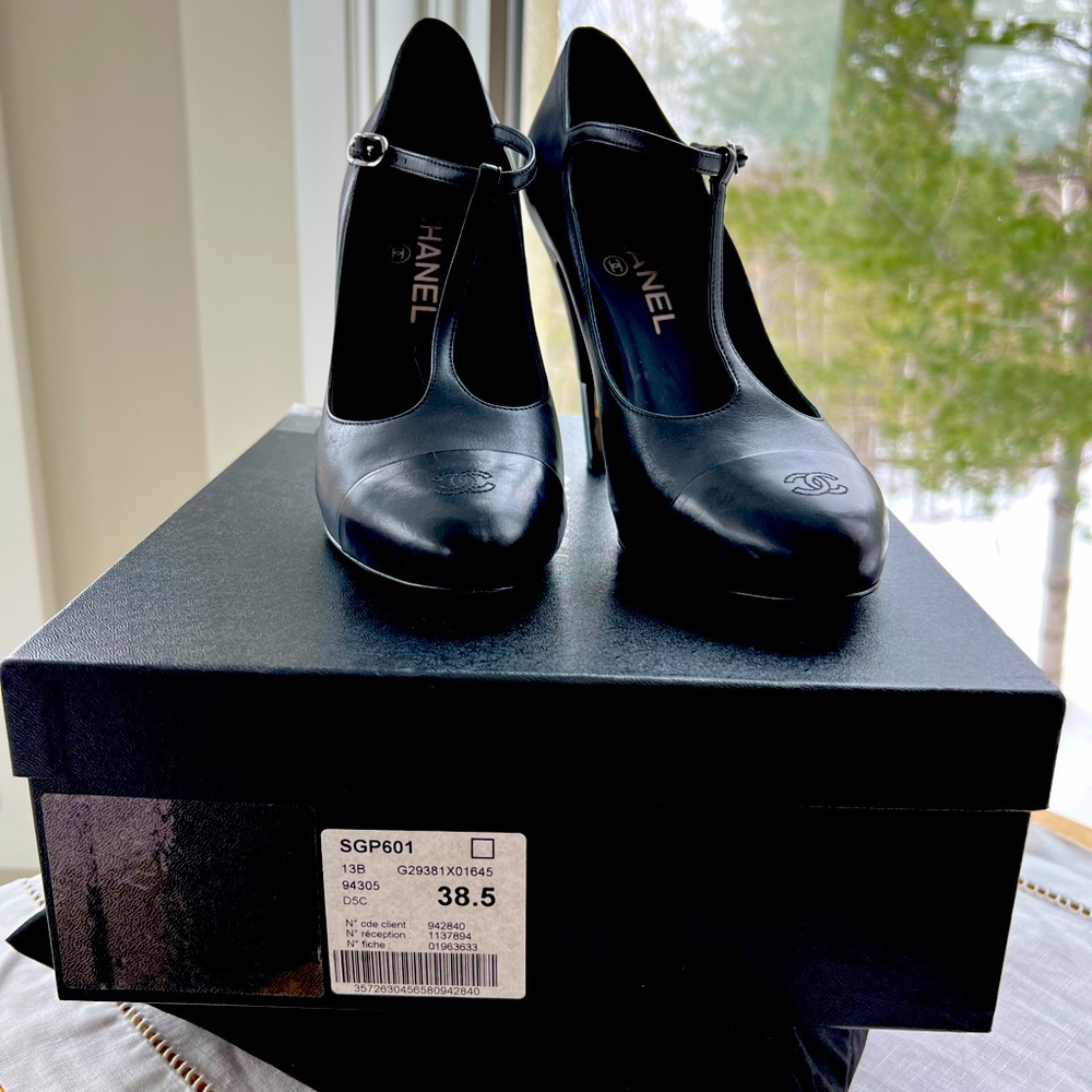 Chanel black 8.5, runs small can fit a 7.5 or 8, beautiful cuff around heel.